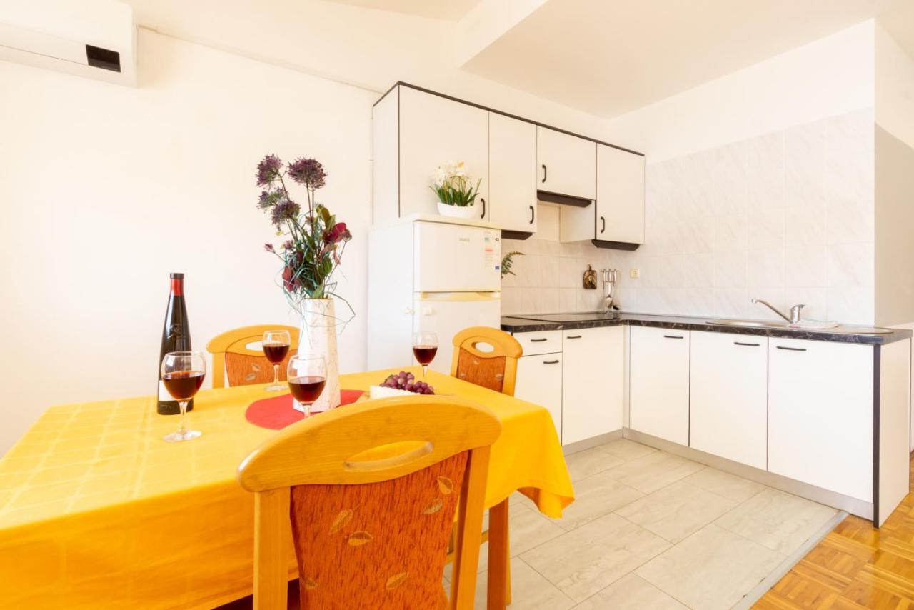 Galinec With Mountain And Seaview Apartman Metajna Szoba fotó